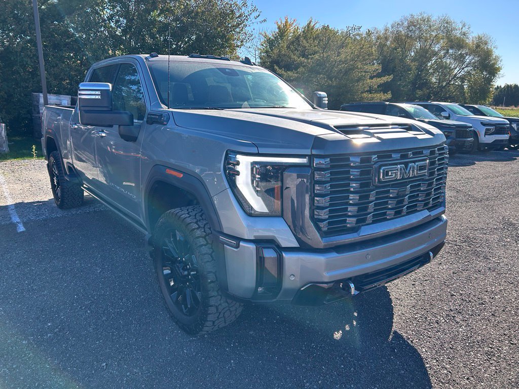 Used 2024 GMC Sierra 2500 Denali Ultimate AWD/4WD image 15