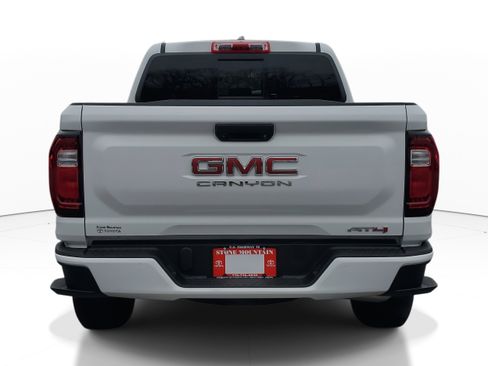 Used 2024 GMC Canyon AT4 image 5