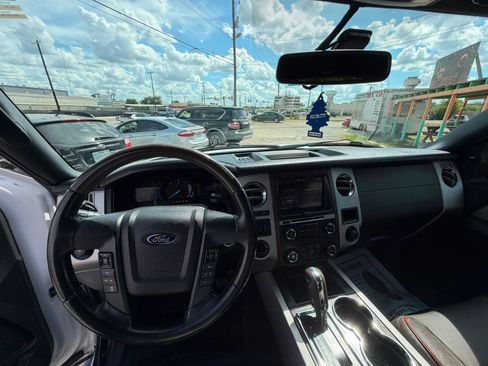 Used 2015 Ford Expedition King Ranch RWD image 10