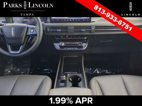 Certified 2023 Lincoln Corsair FWD image 13