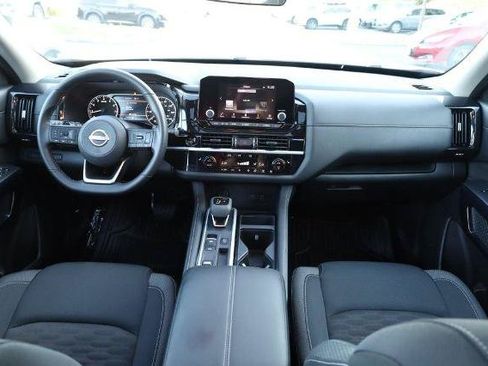 Certified 2025 Nissan Pathfinder SV w/ SV Premium Package FWD image 26