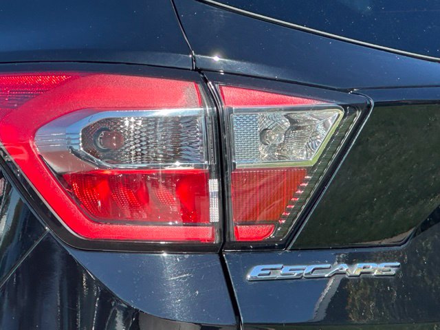 Used 2017 Ford Escape SE w/ Equipment Group 201A AWD/4WD image 10