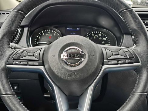 Used 2020 Nissan Rogue SV image 24