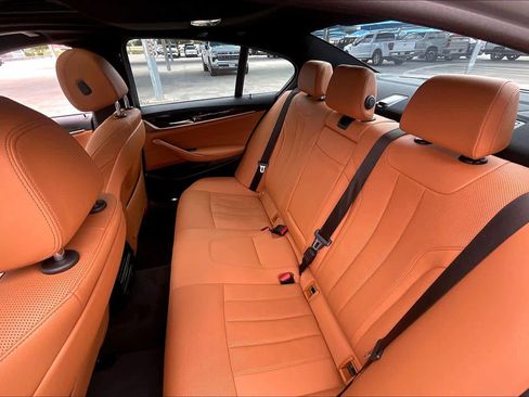 Used 2021 BMW 530e w/ Parking Assistance Package image 21