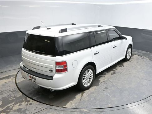 Used 2019 Ford Flex SEL image 18