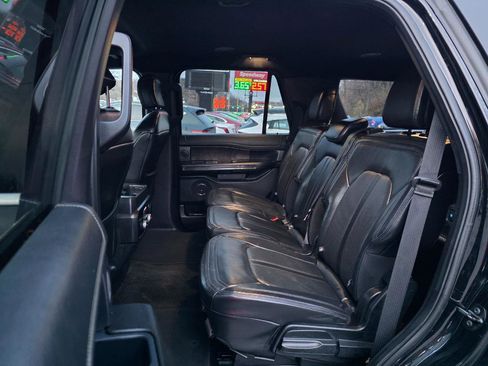 Used 2018 Ford Expedition Limited AWD/4WD image 11