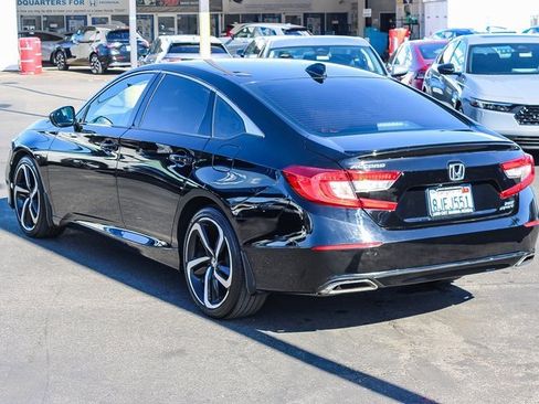 Used 2018 Honda Accord Sport image 6