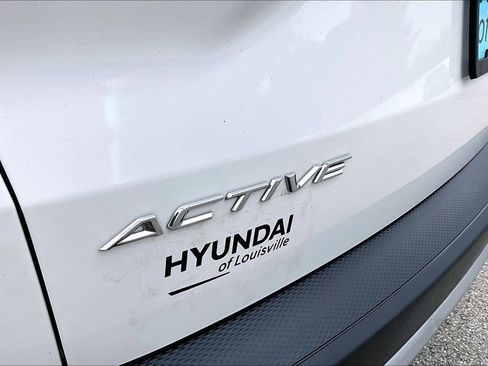 Used 2023 Ford Escape Active AWD/4WD image 9