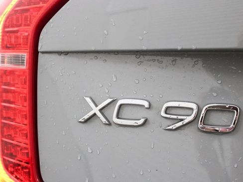 Certified 2024 Volvo XC90 B6 Ultimate w/ Protection Package Premier AWD/4WD image 35