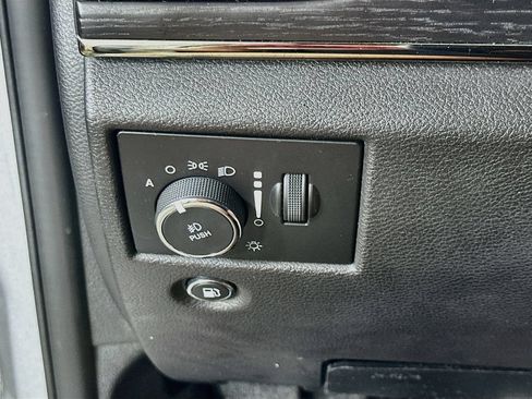 Used 2019 Jeep Grand Cherokee High Altitude AWD/4WD image 22