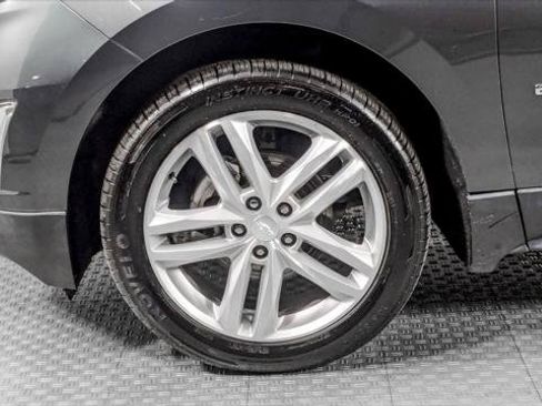 Used 2018 Chevrolet Equinox Premier FWD image 36