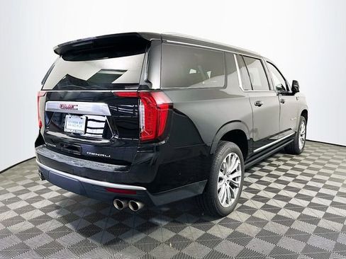 Used 2023 GMC Yukon XL Denali w/ Denali Reserve Package image 8