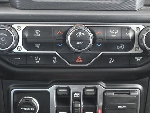 Used 2020 Jeep Wrangler Unlimited Sport S image 30