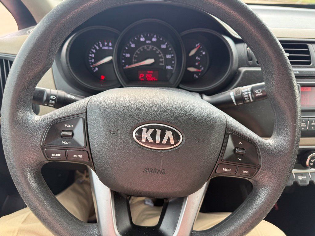 Used 2014 Kia Rio LX FWD image 10