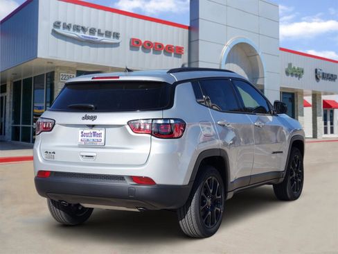 New 2026 Jeep Compass Latitude image 5