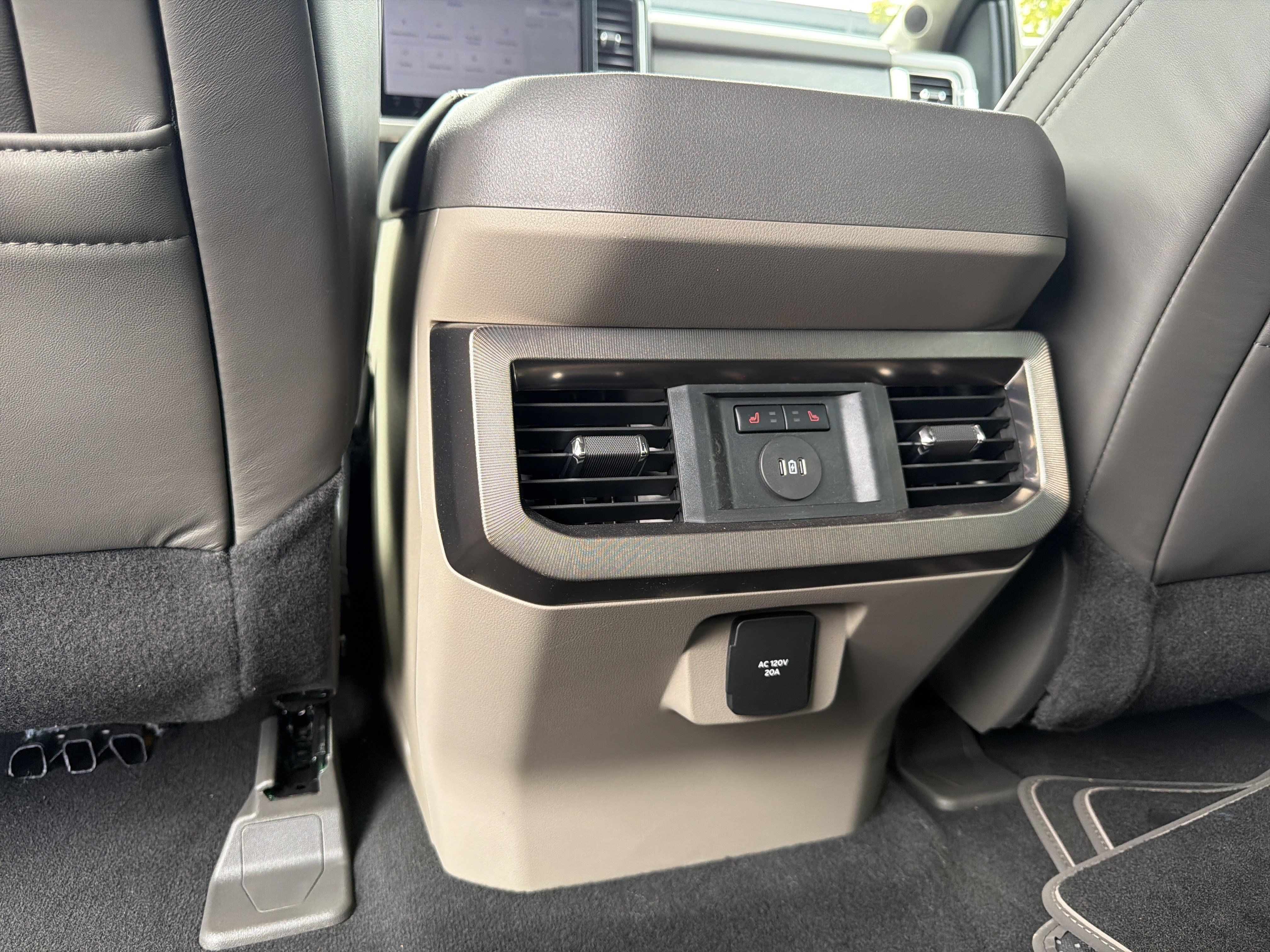 Used 2026 Ford F450 Platinum w/ Platinum Plus Package AWD/4WD image 40