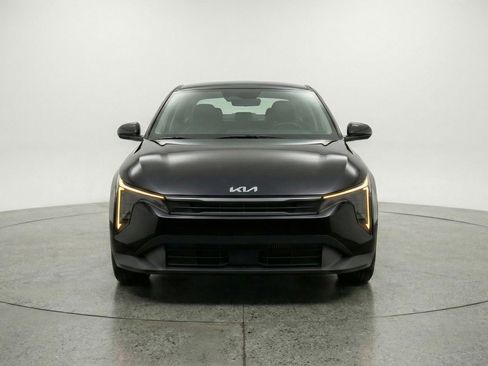 Used 2025 Kia K4 LXS image 2