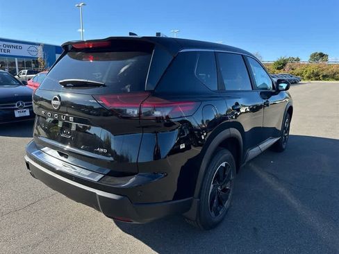New 2026 Nissan Rogue SV image 7