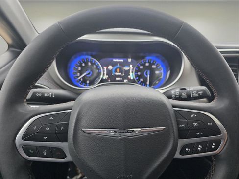 Used 2024 Chrysler Pacifica Pinnacle w/ Trailer Tow Group image 14