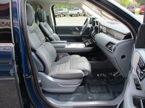 Used 2018 Lincoln Navigator Black Label AWD/4WD image 37