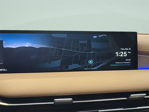 Certified 2025 Genesis G80 2.5T Advanced image 26