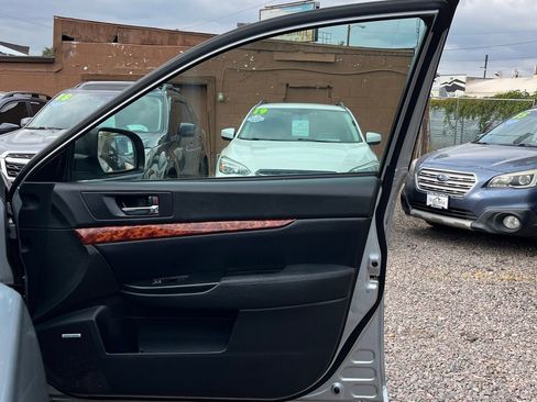 Used 2012 Subaru Outback 2.5i Limited w/ Moonroof Pkg image 11