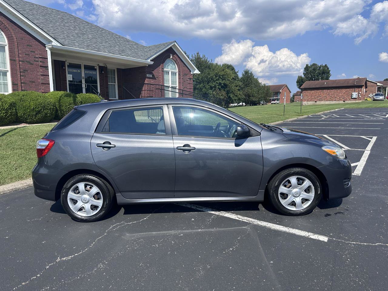 Used 2010 Toyota Matrix w/ PWR Pkg FWD image 9