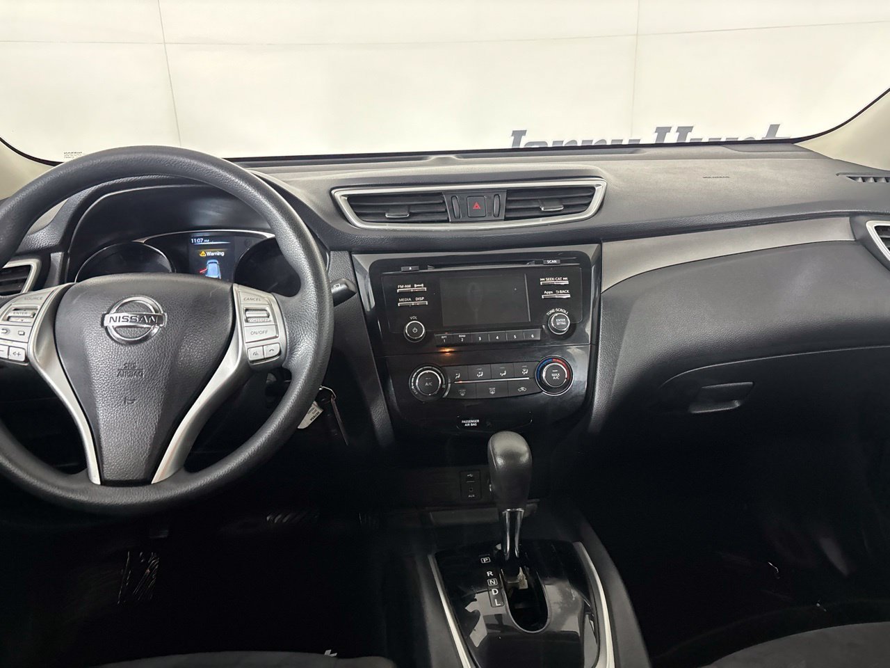 Used 2015 Nissan Rogue S FWD image 18