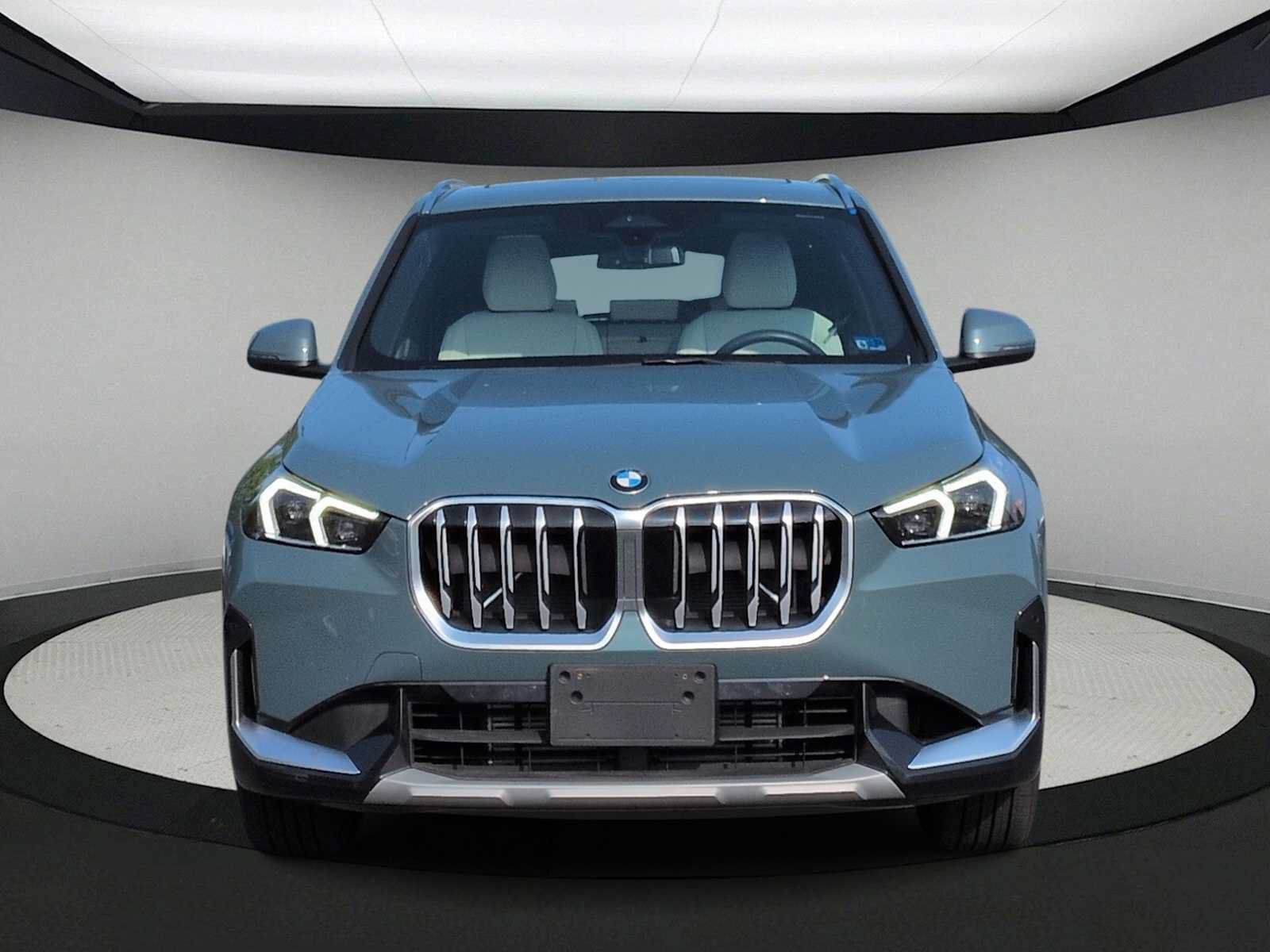 Used 2026 BMW X1 xDrive28i w/ Convenience Package AWD/4WD image 3