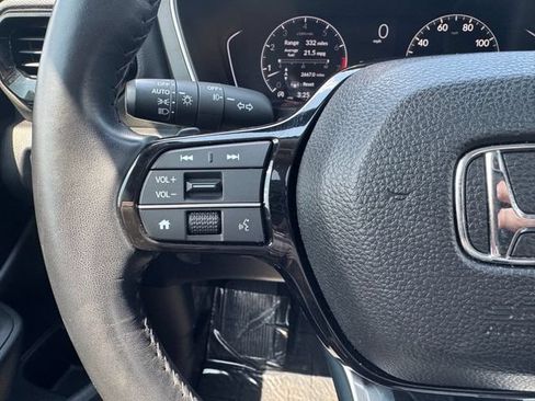 Used 2023 Honda Pilot Touring image 13