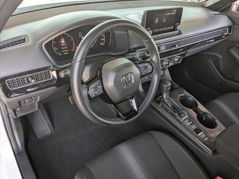 Used 2025 Honda Civic Sport image 10