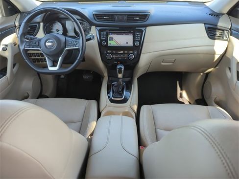 Used 2017 Nissan Rogue SL image 21