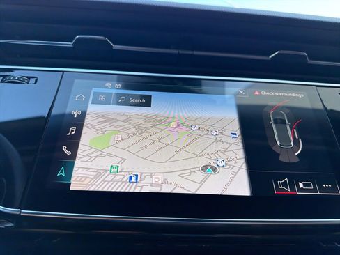 Used 2023 Audi Q7 2.0T Premium w/ Convenience Package image 38