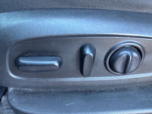 Used 2019 Chevrolet Traverse LT w/ LPO, Floor Liner Package AWD/4WD image 40