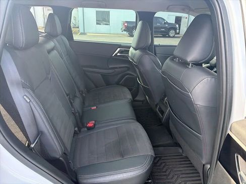 Used 2023 Mitsubishi Outlander SE image 10