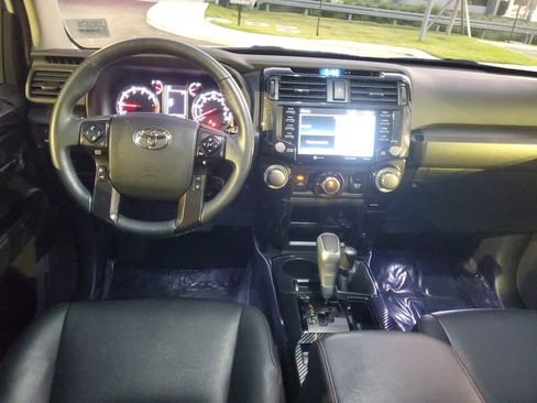 Used 2022 Toyota 4Runner TRD Off-Road Premium image 9
