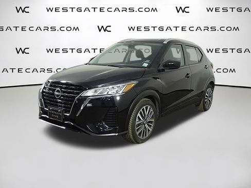 Used 2024 Nissan Kicks SV image 1