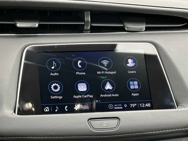 Certified 2023 Cadillac XT4 Luxury w/ Cold Weather Package AWD/4WD image 3