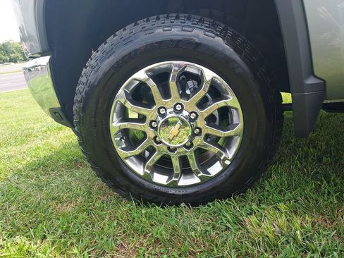 New 2026 Chevrolet Silverado 3500 LTZ w/ LTZ Premium Package AWD/4WD image 10