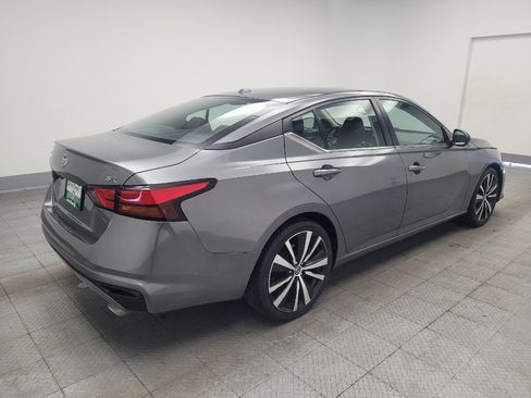 Used 2019 Nissan Altima 2.5 SR FWD image 9