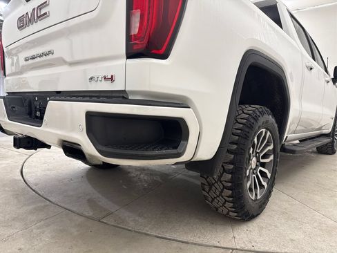 Used 2020 GMC Sierra 1500 AT4 w/ Off-Road Performance Package AWD/4WD image 22