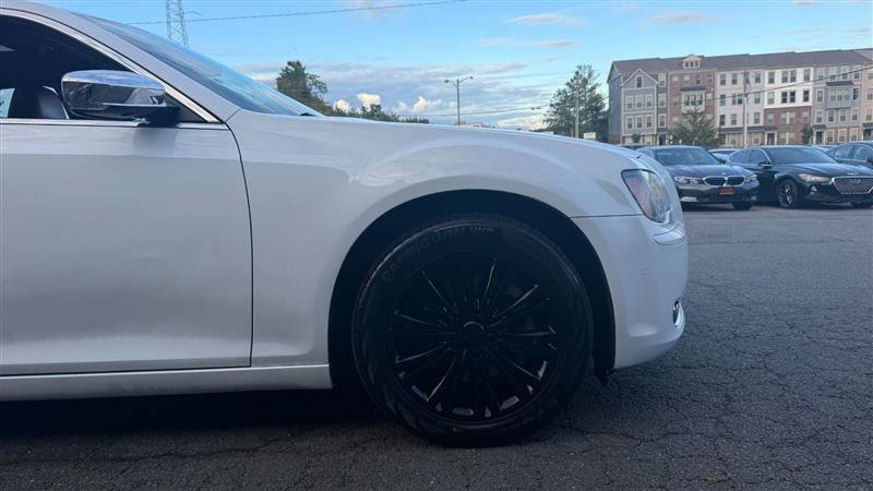 Used 2014 Chrysler 300 S w/ Luxury Group AWD/4WD image 5