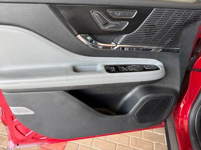 Certified 2022 Lincoln Corsair FWD w/ Premium Package image 10