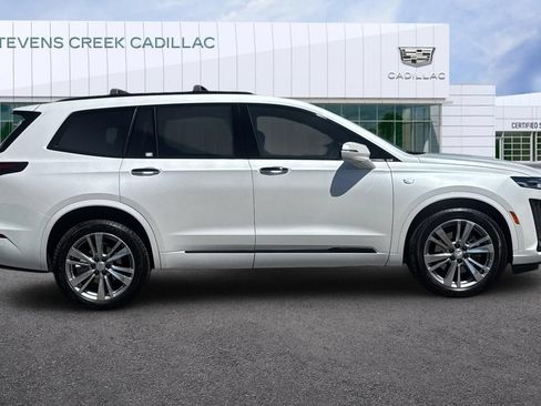 Certified 2024 Cadillac XT6 Premium Luxury AWD/4WD image 2