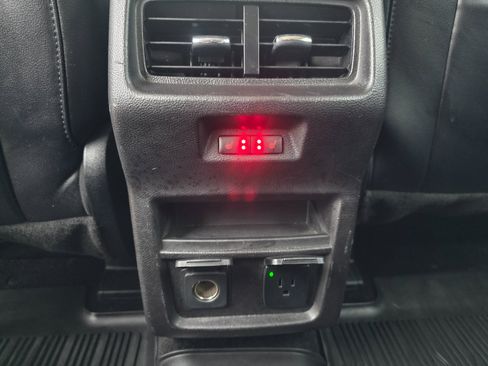 Used 2018 Ford Edge Titanium w/ Equipment Group 302A image 16