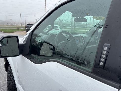 Used 2018 Ford F150 XLT w/ Trailer Tow Package image 17