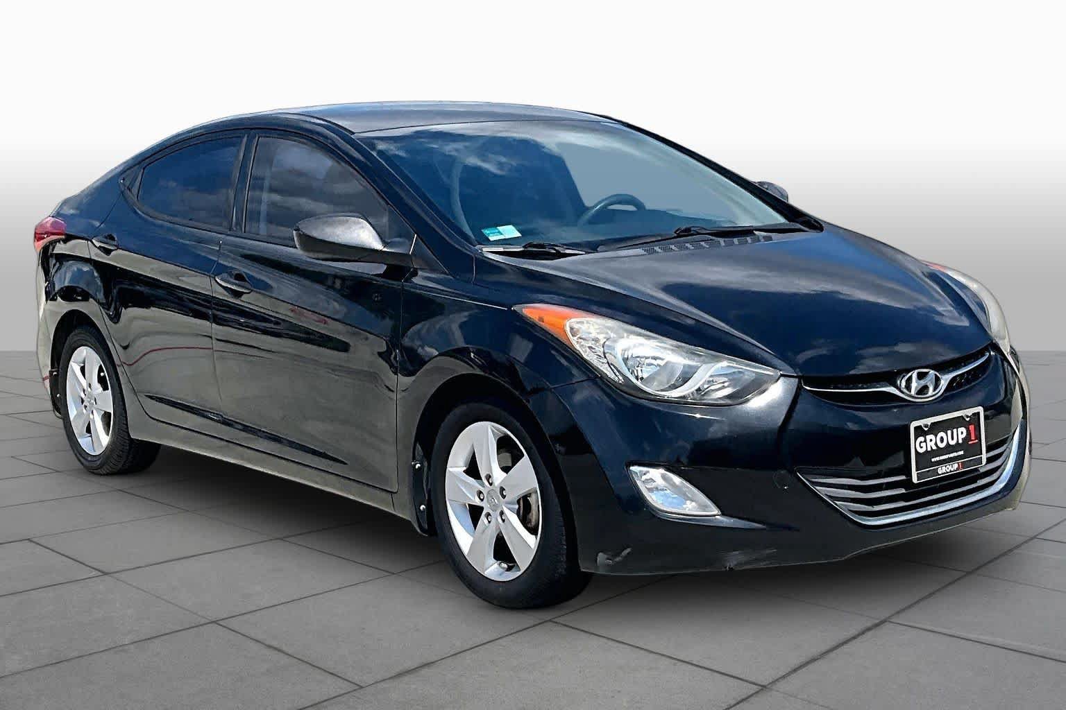 Used 2013 Hyundai Elantra GLS w/ Preferred Pkg FWD image 2