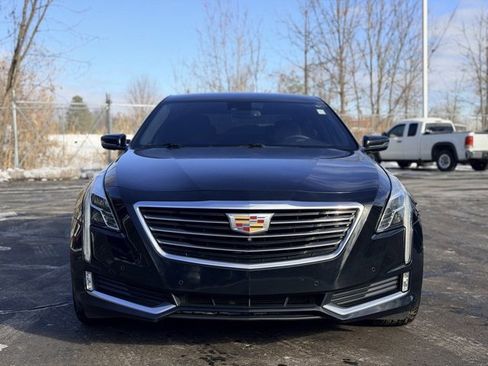 Used 2017 Cadillac CT6 Luxury image 2