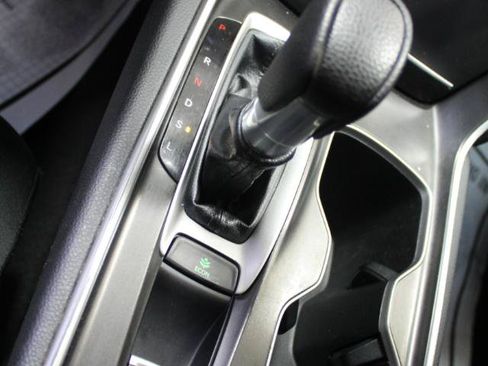Used 2018 Honda Accord EX image 18