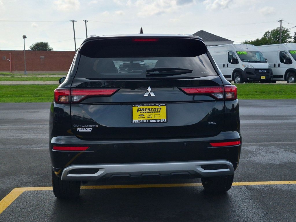 Used 2024 Mitsubishi Outlander SEL AWD/4WD image 6